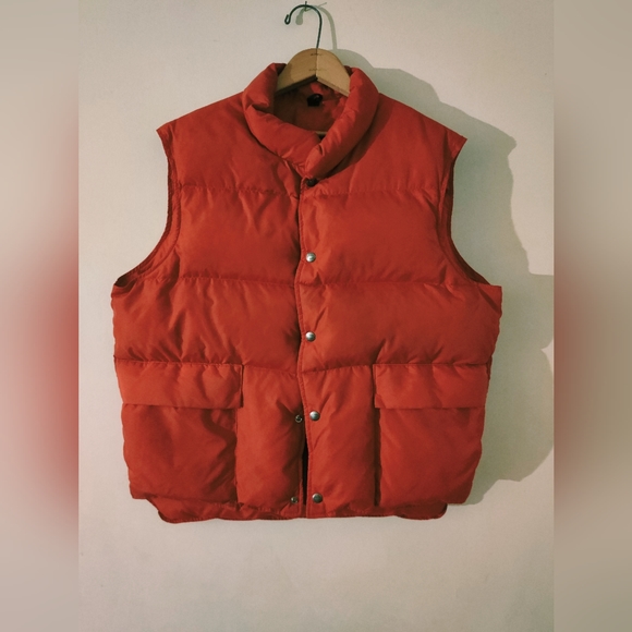 Vintage Woolrich Red Puffy Vest - Picture 2 of 4